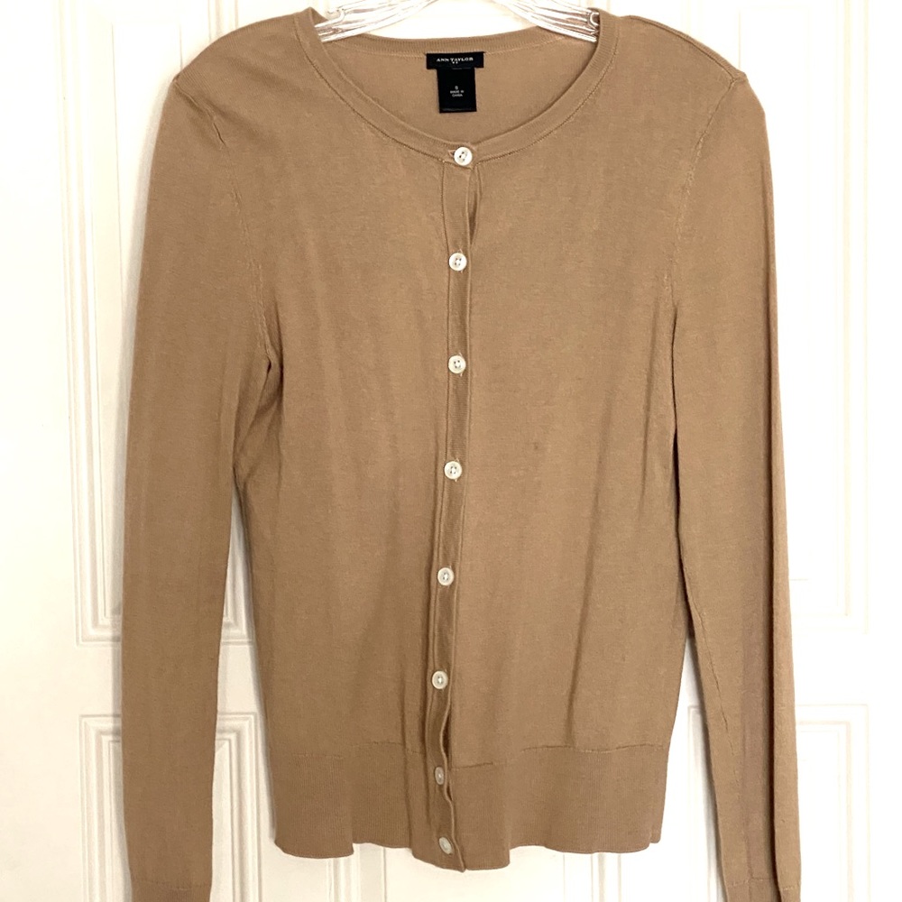 Anne Taylor tan cardigan - Picture 2 of 3